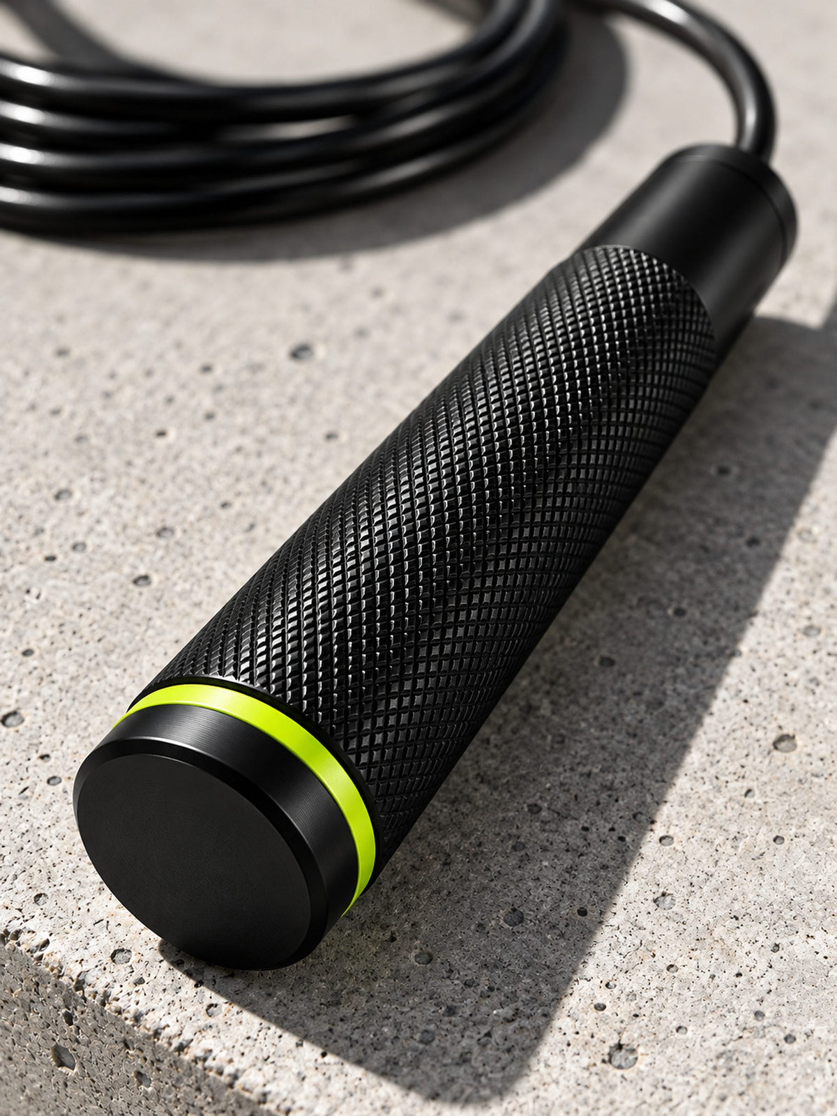 Corde à sauter lestée, poignée alu et bague citron